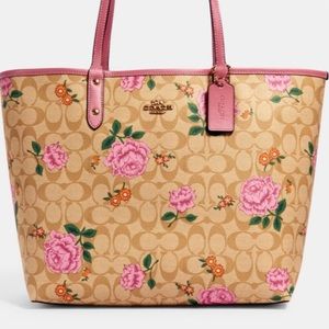Beautiful coach tote